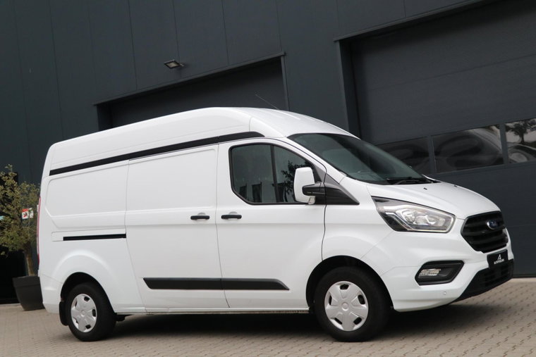 Vehicle Image 8