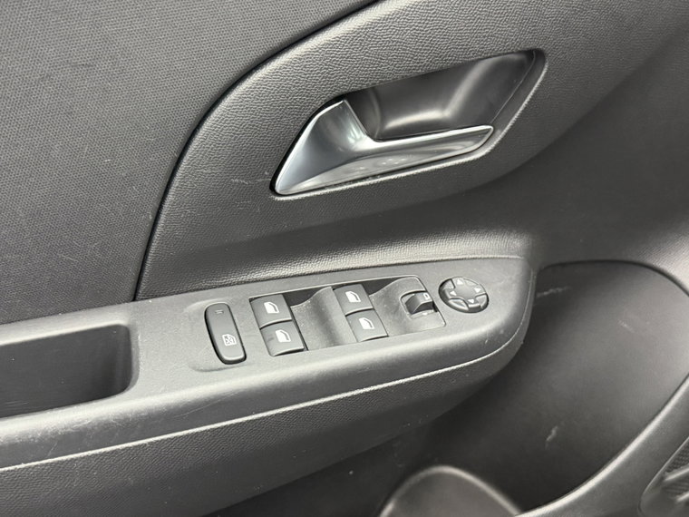 Vehicle Image 24