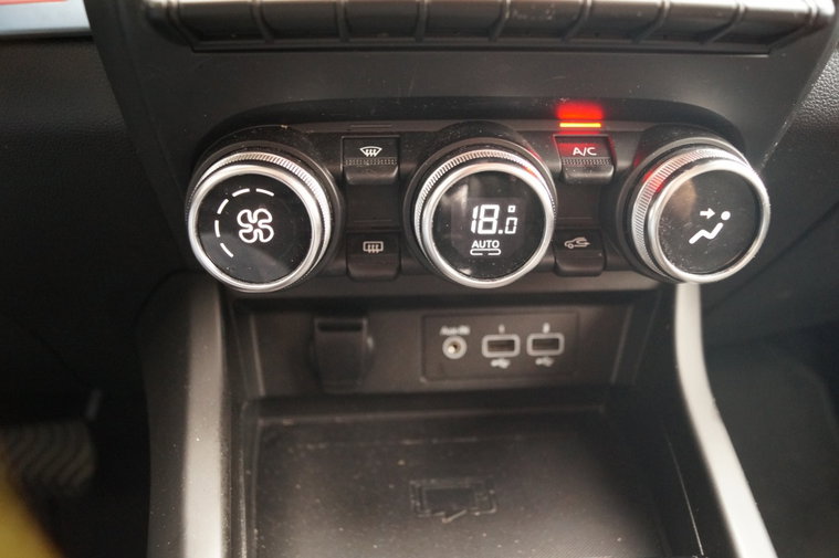 Vehicle Image 27