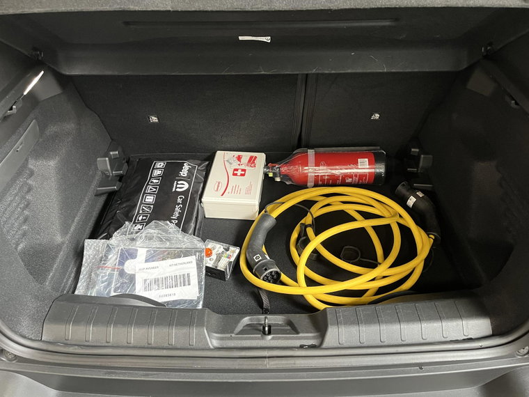 Vehicle Image 35