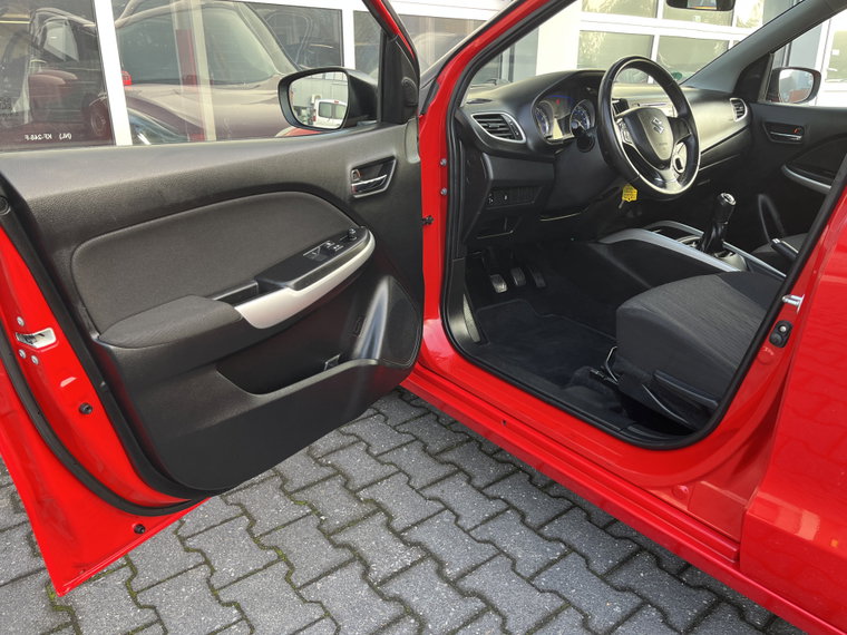 Vehicle Image 24