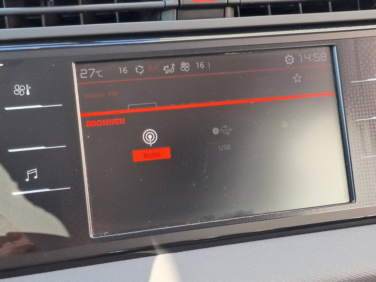 Vehicle Image 37