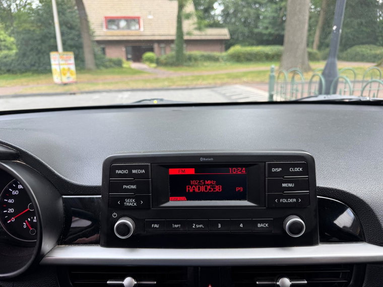 Vehicle Image 16