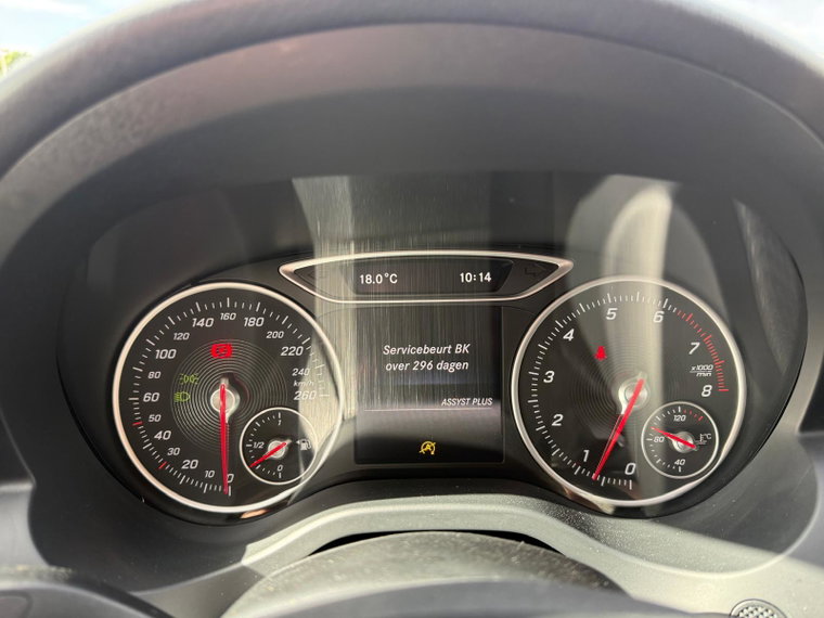Vehicle Image 35