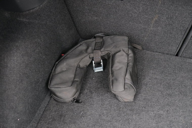 Vehicle Image 32