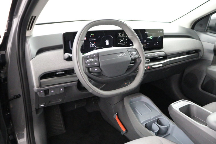 Vehicle Image 33