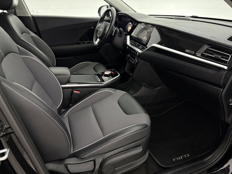 Vehicle Image 33
