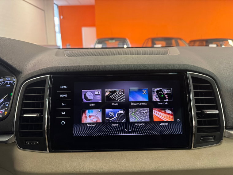 Vehicle Image 14