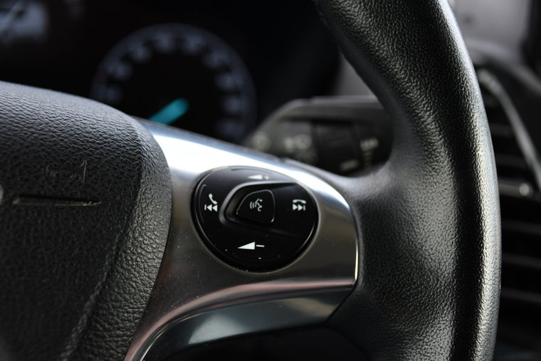 Vehicle Image 16