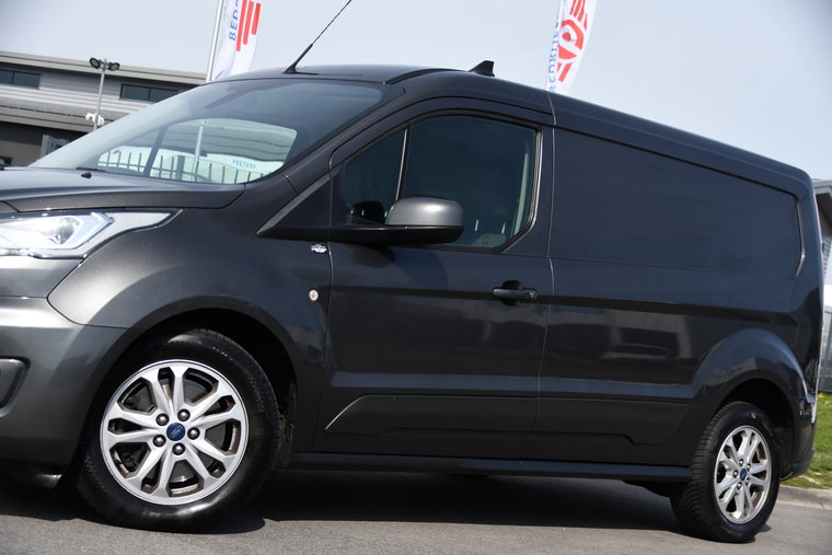 Vehicle Image 32