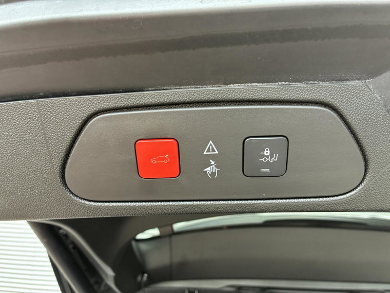 Vehicle Image 29