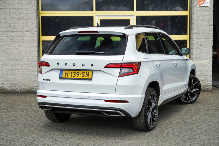 Vehicle Image 8