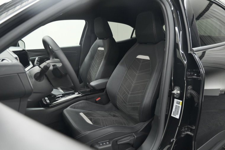Vehicle Image 33