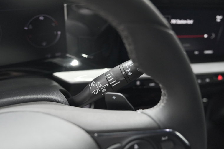 Vehicle Image 42