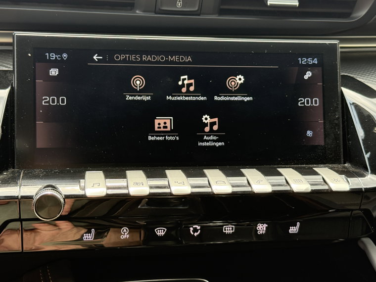 Vehicle Image 38