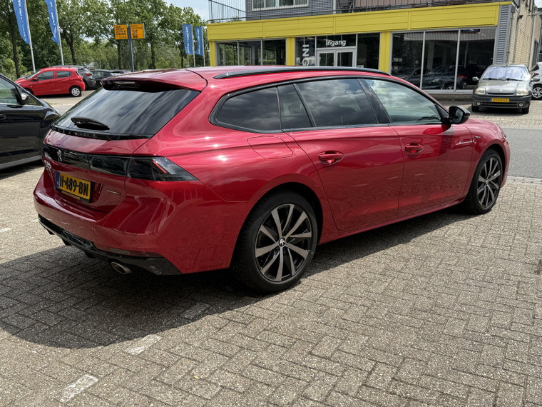Vehicle Image 9
