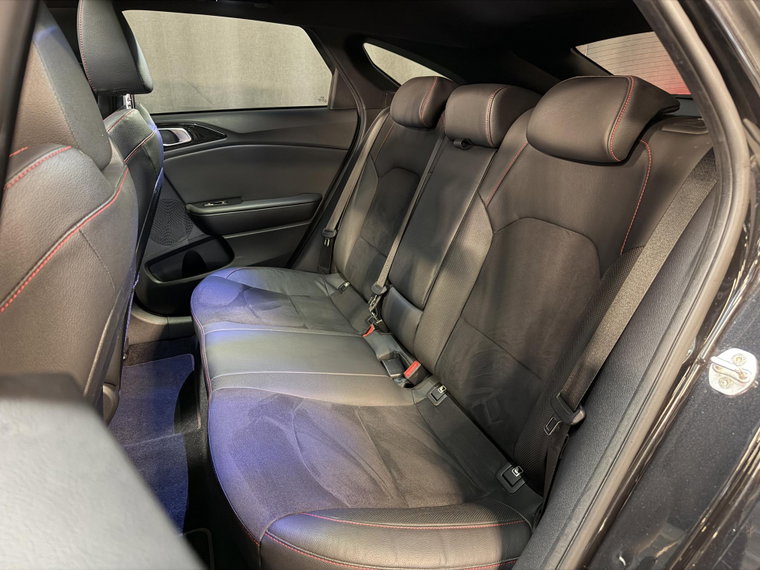 Vehicle Image 38