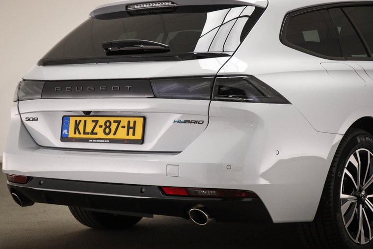 Vehicle Image 24