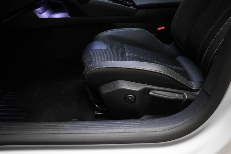 Vehicle Image 31