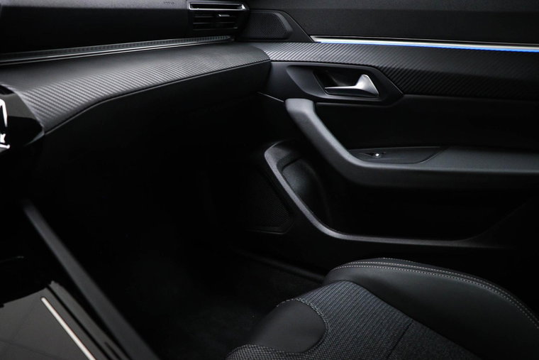 Vehicle Image 38