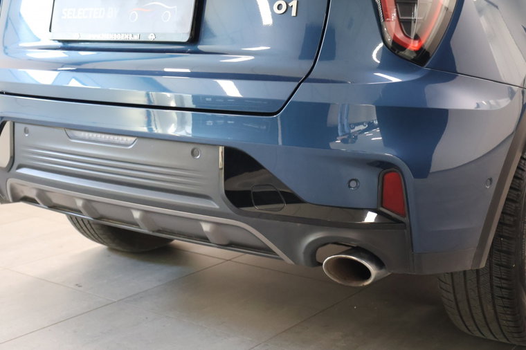 Vehicle Image 38