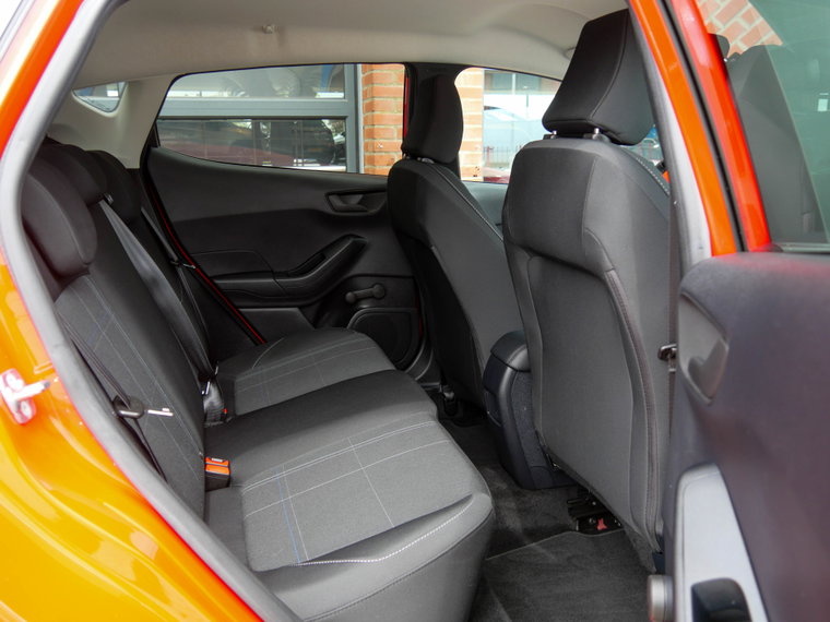 Vehicle Image 16