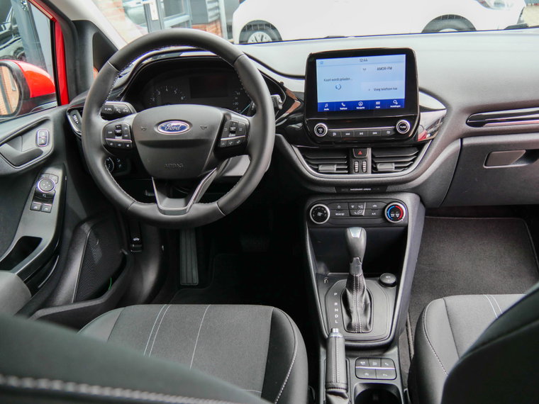 Vehicle Image 9