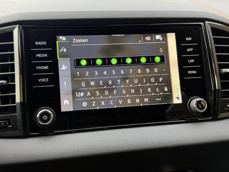 Vehicle Image 16