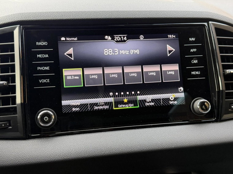 Vehicle Image 17