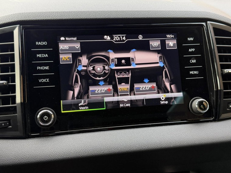 Vehicle Image 25