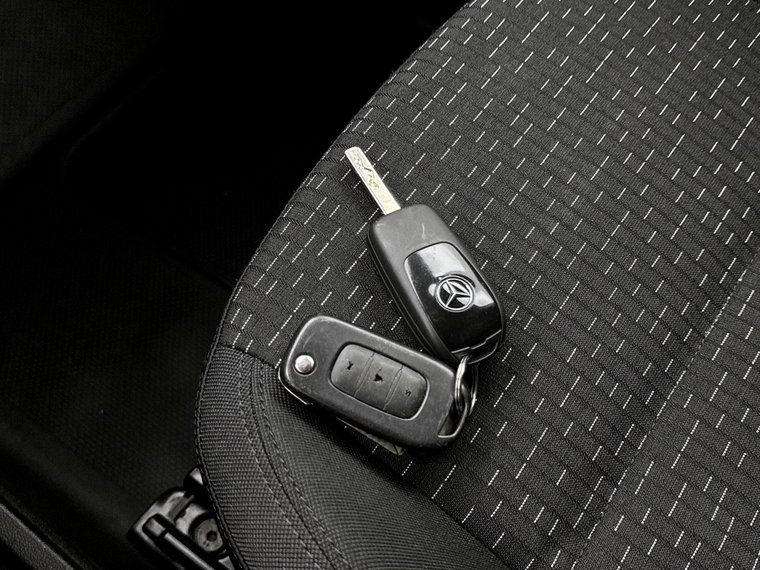 Vehicle Image 22