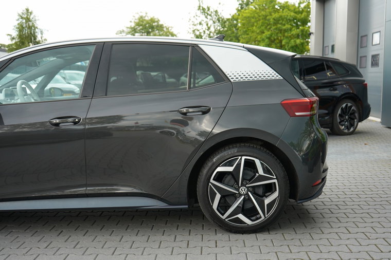 Vehicle Image 19