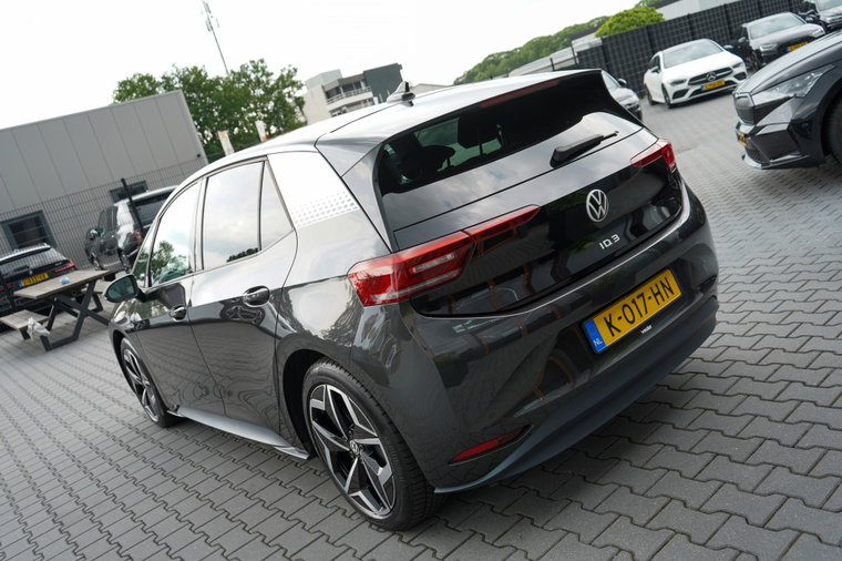 Vehicle Image 45
