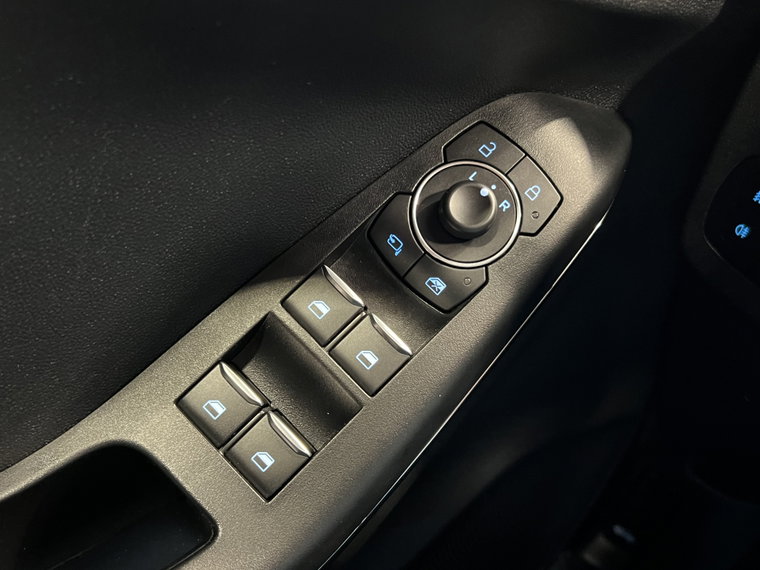 Vehicle Image 28