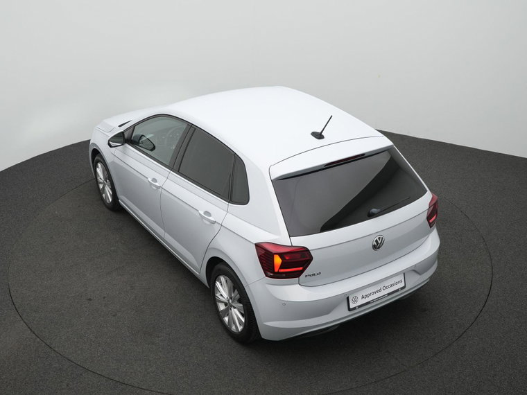 Vehicle Image 21