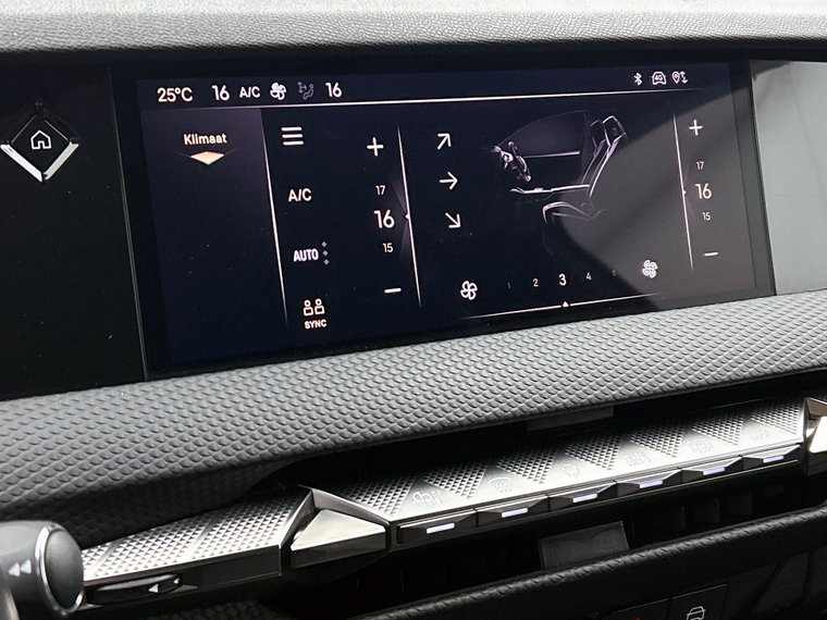 Vehicle Image 27