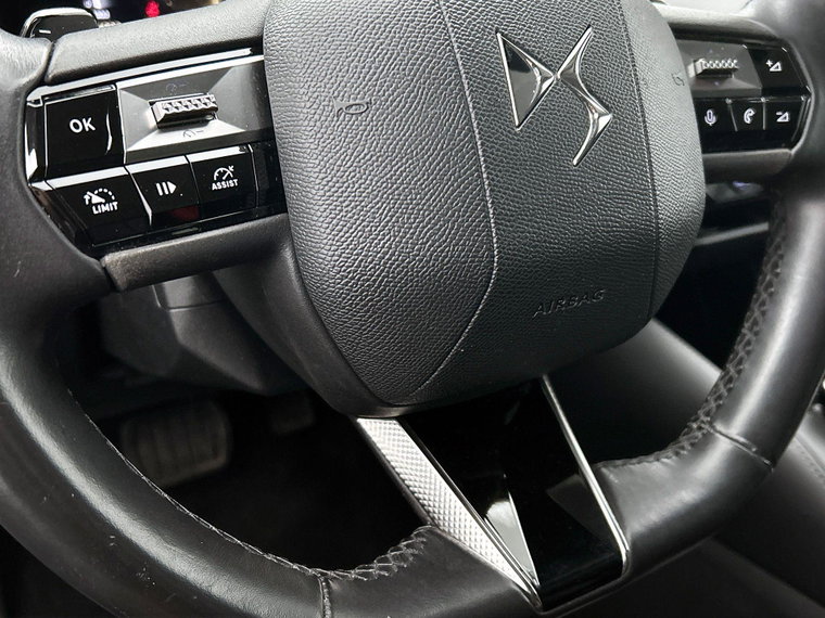 Vehicle Image 38