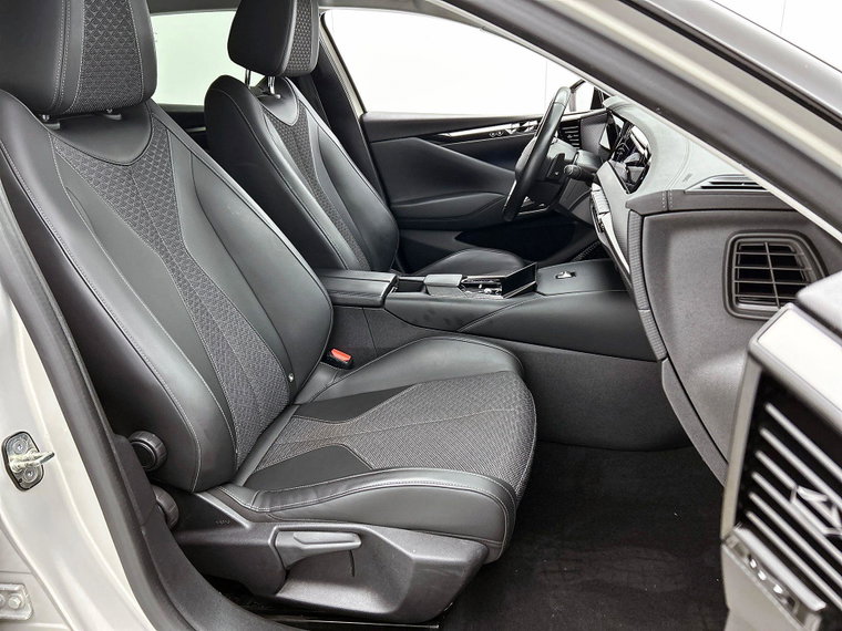 Vehicle Image 41