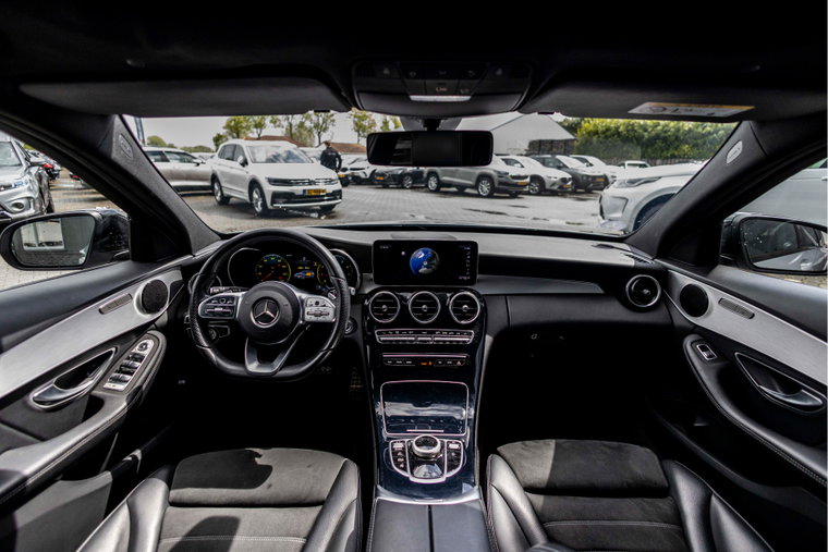 Vehicle Image 30