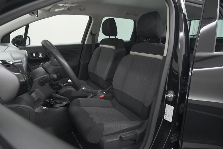Vehicle Image 19