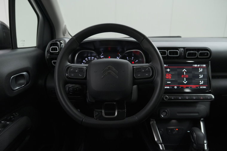 Vehicle Image 26