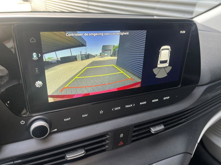 Vehicle Image 18