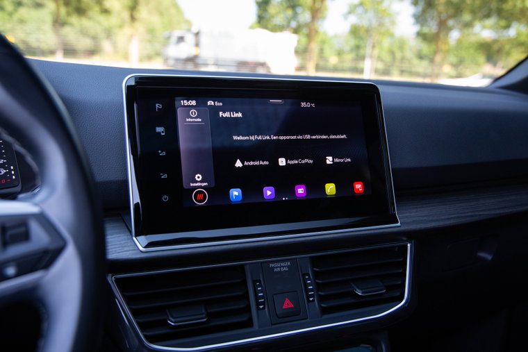 Vehicle Image 18