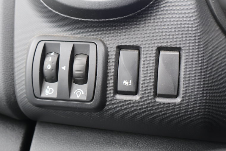 Vehicle Image 33