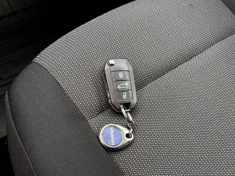 Vehicle Image 22