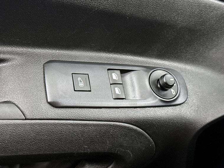 Vehicle Image 24