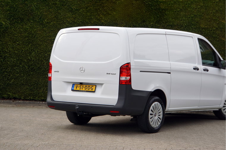 Vehicle Image 32