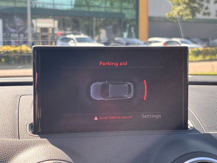 Vehicle Image 22