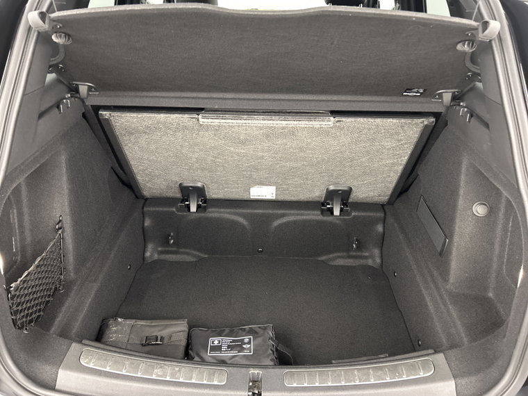 Vehicle Image 32