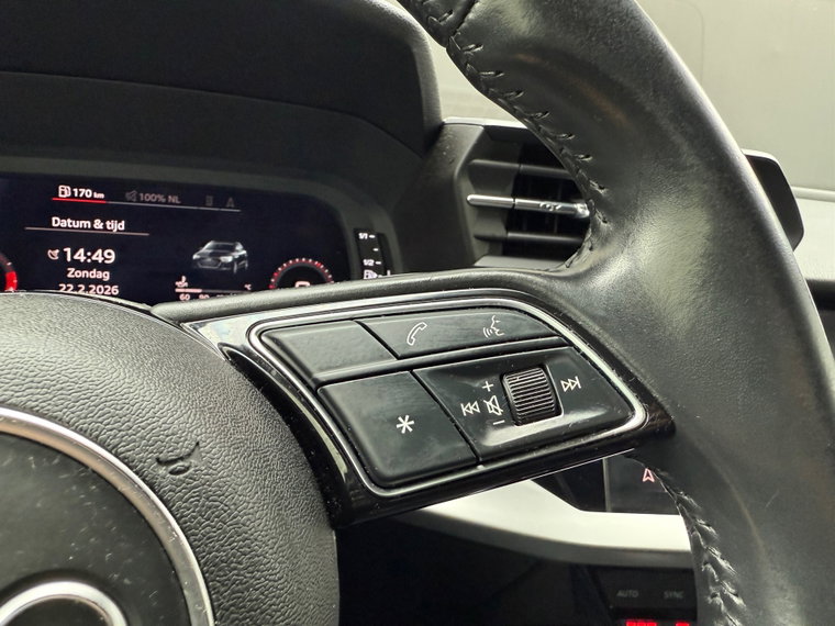 Vehicle Image 38
